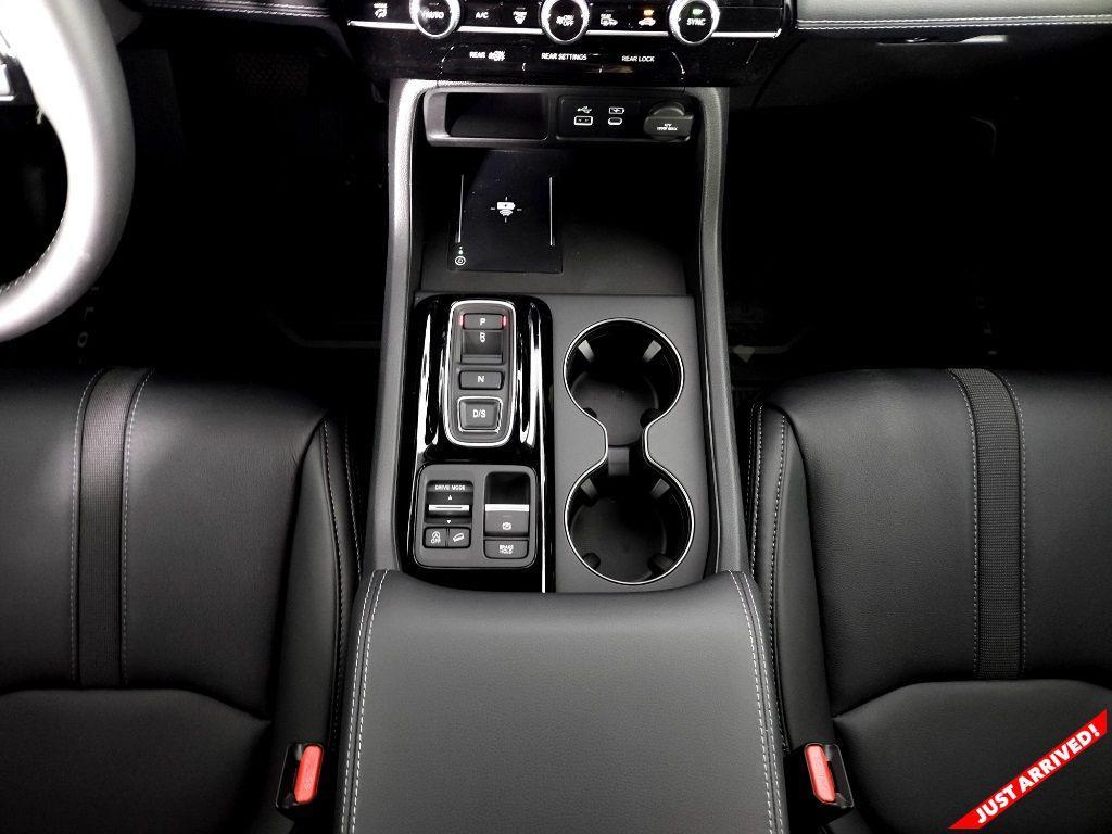new 2025 Honda Pilot car, priced at $47,825