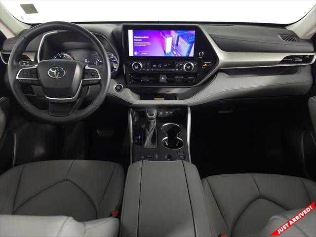 used 2023 Toyota Highlander car, priced at $35,284