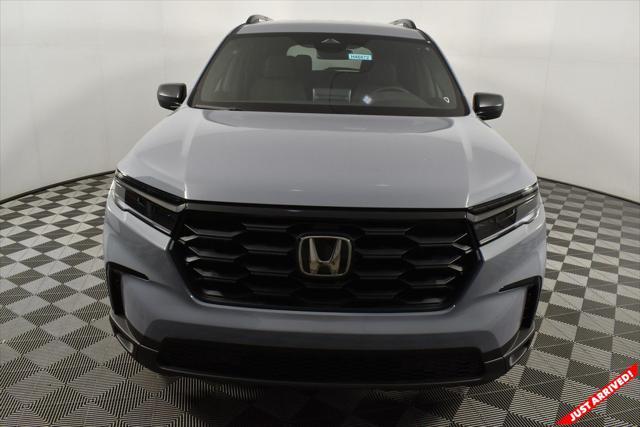 new 2025 Honda Pilot car, priced at $42,050