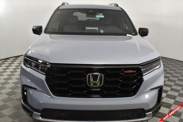 new 2025 Honda Pilot car, priced at $51,250