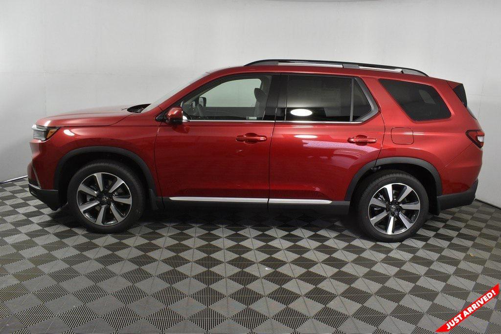 new 2025 Honda Pilot car, priced at $49,450