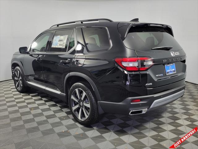 new 2025 Honda Pilot car, priced at $51,050