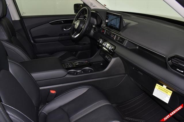 new 2025 Honda Pilot car, priced at $51,050