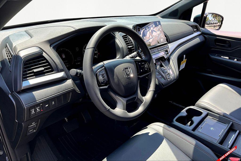 new 2026 Honda Odyssey car, priced at $45,390