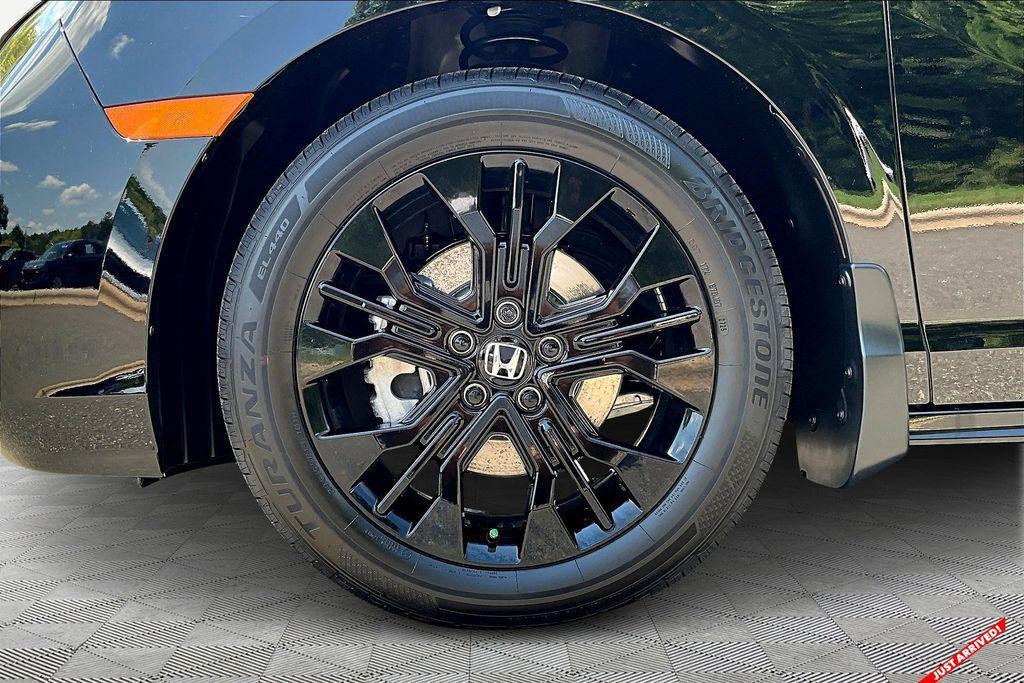 new 2026 Honda Odyssey car, priced at $45,390