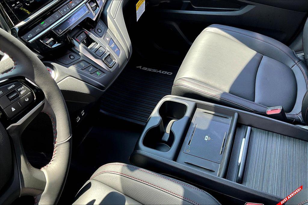 new 2026 Honda Odyssey car, priced at $45,390