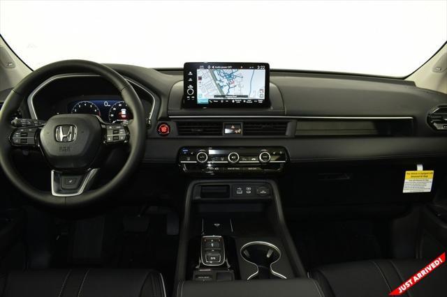 new 2025 Honda Pilot car, priced at $54,530