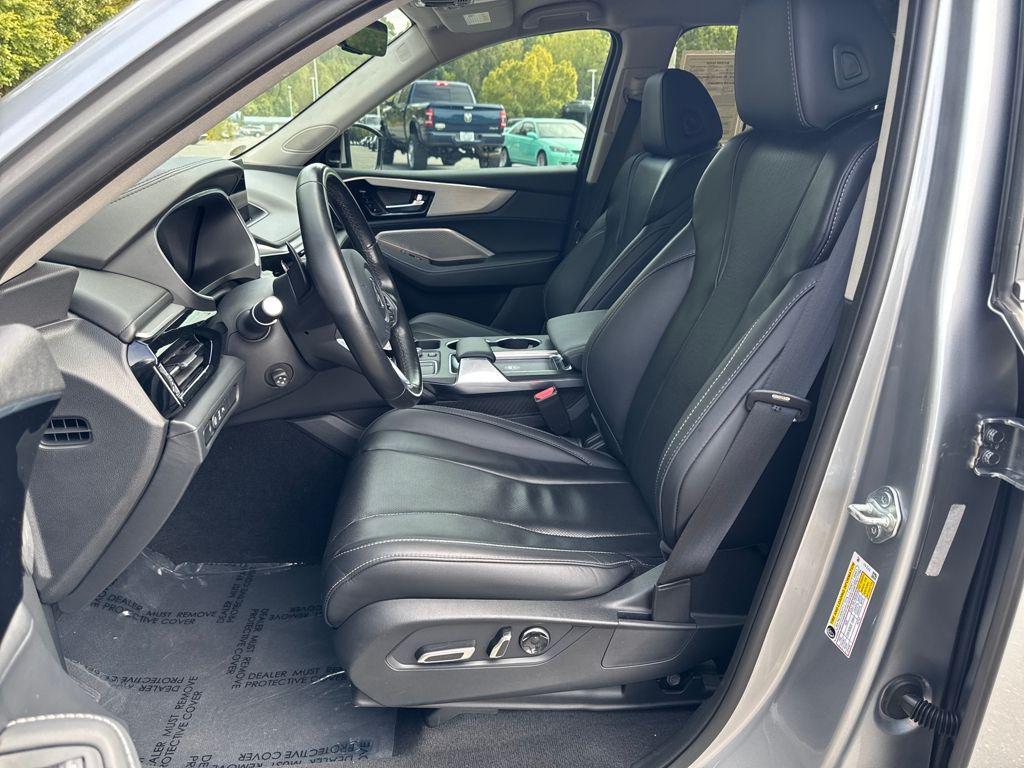 used 2023 Acura MDX car, priced at $36,600