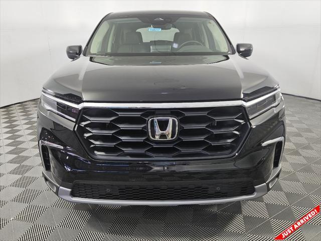 new 2025 Honda Pilot car, priced at $47,725