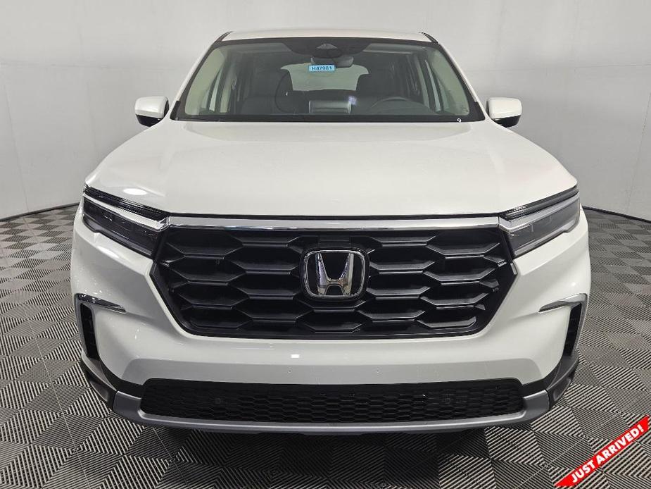 new 2025 Honda Pilot car, priced at $47,150