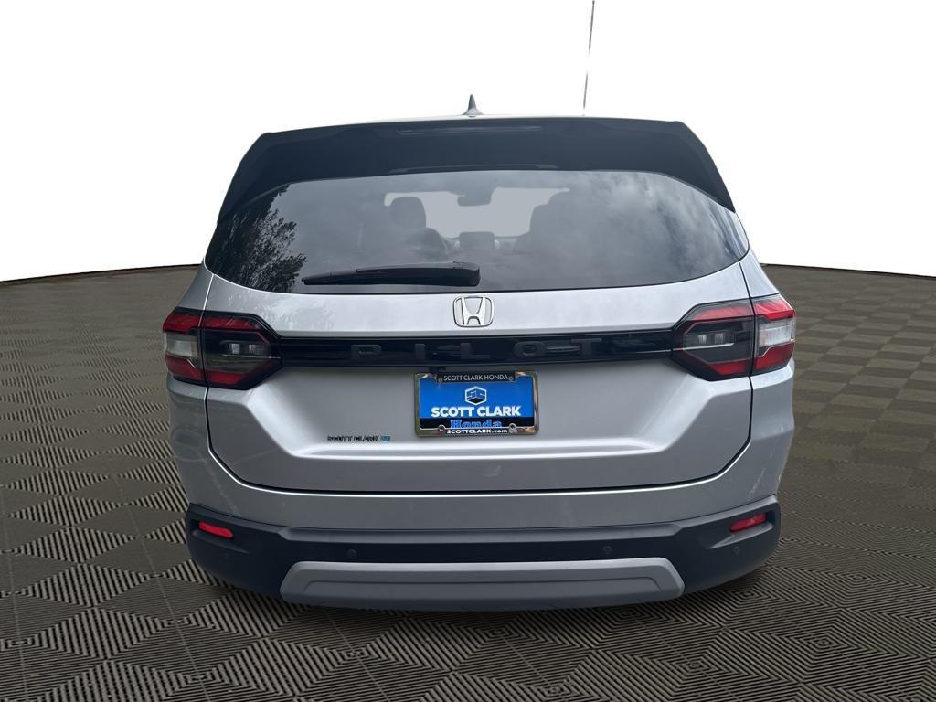 used 2025 Honda Pilot car, priced at $39,046