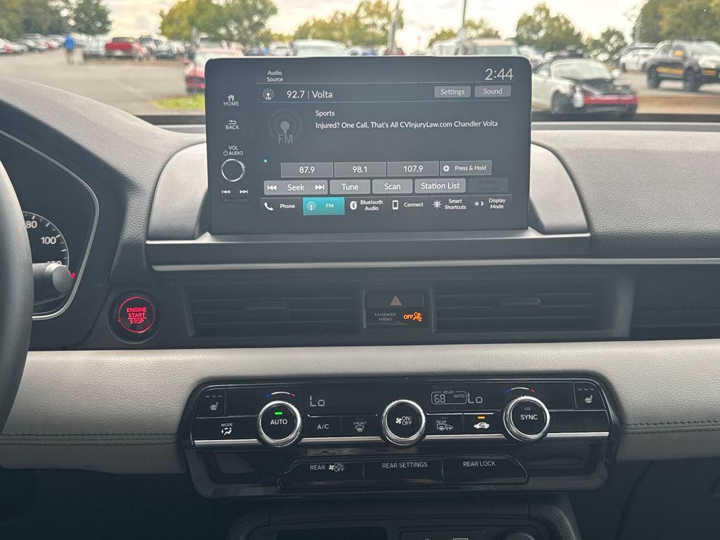 used 2025 Honda Pilot car, priced at $39,046