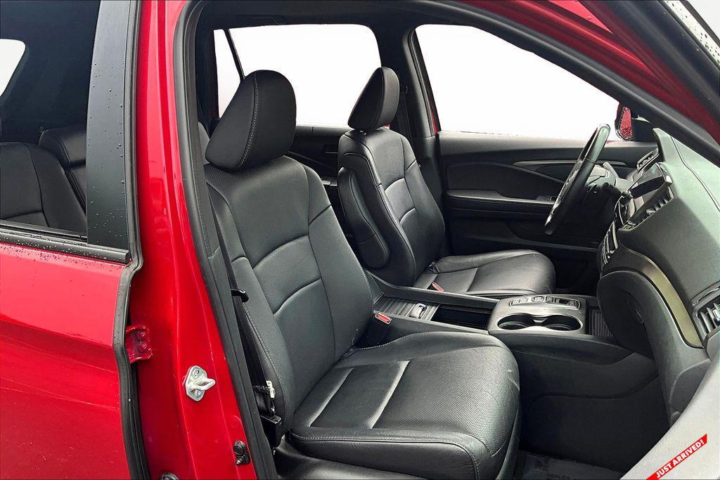 used 2023 Honda Passport car, priced at $31,932
