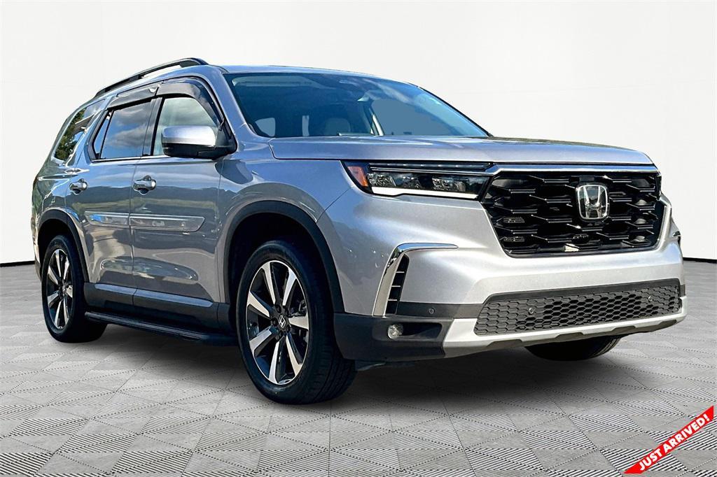 used 2023 Honda Pilot car, priced at $39,623