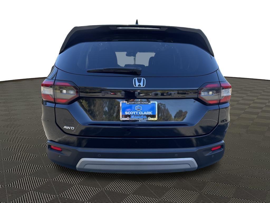 used 2025 Honda Pilot car, priced at $40,550