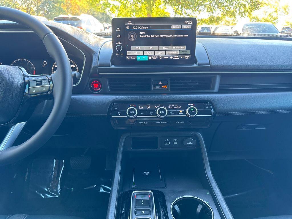 used 2025 Honda Pilot car, priced at $40,550