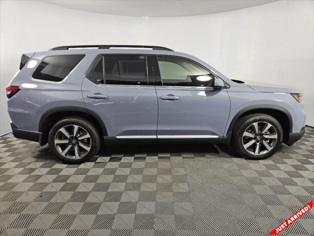 new 2025 Honda Pilot car, priced at $54,985