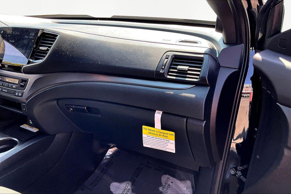 used 2023 Honda Passport car, priced at $31,397