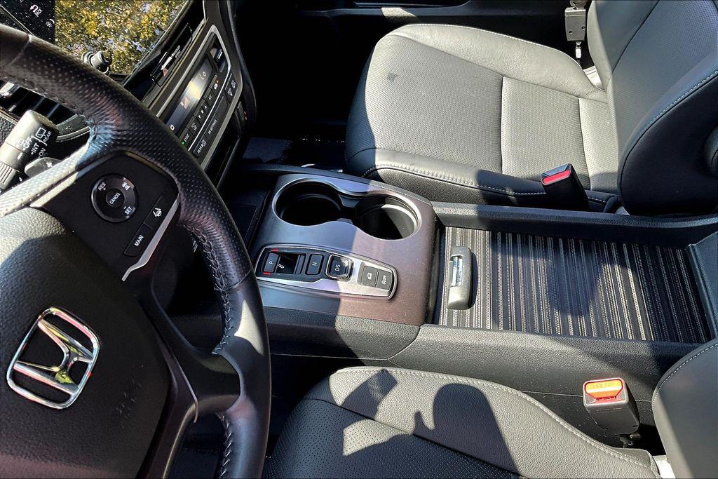 used 2023 Honda Passport car, priced at $31,397