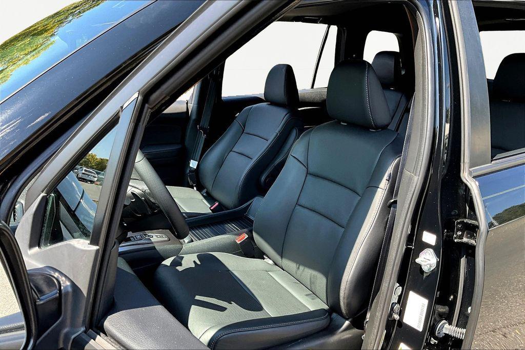 used 2023 Honda Passport car, priced at $31,397