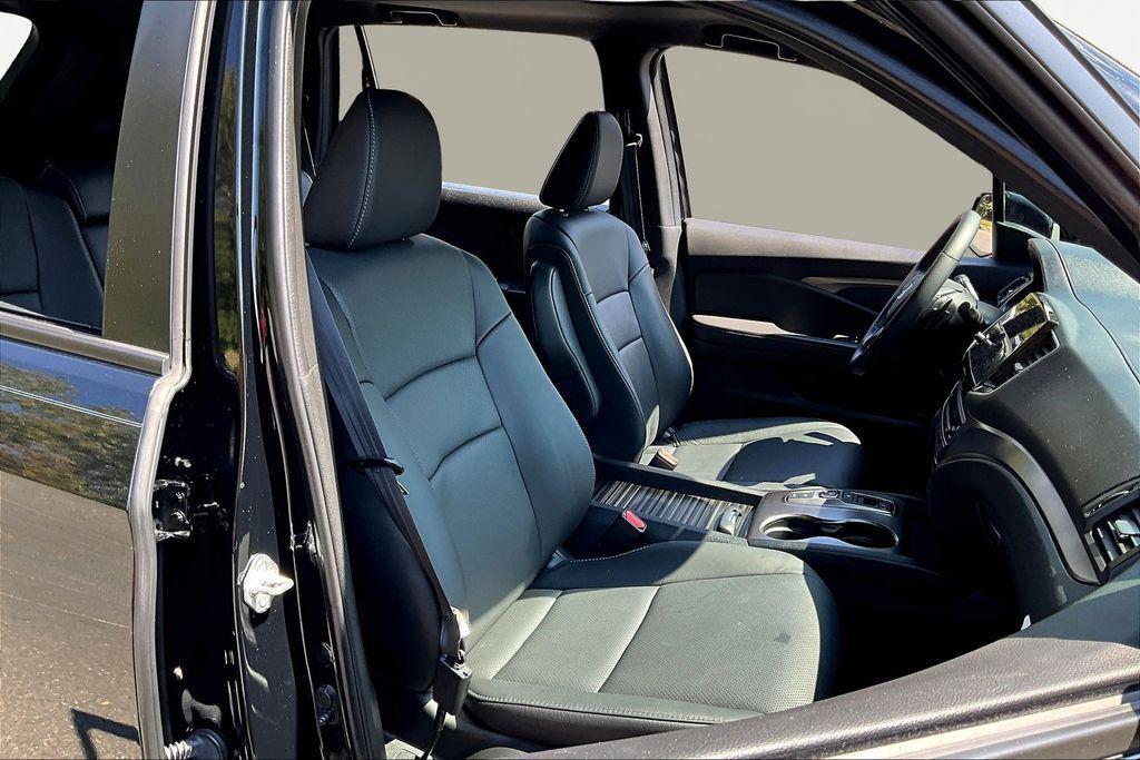 used 2023 Honda Passport car, priced at $31,397