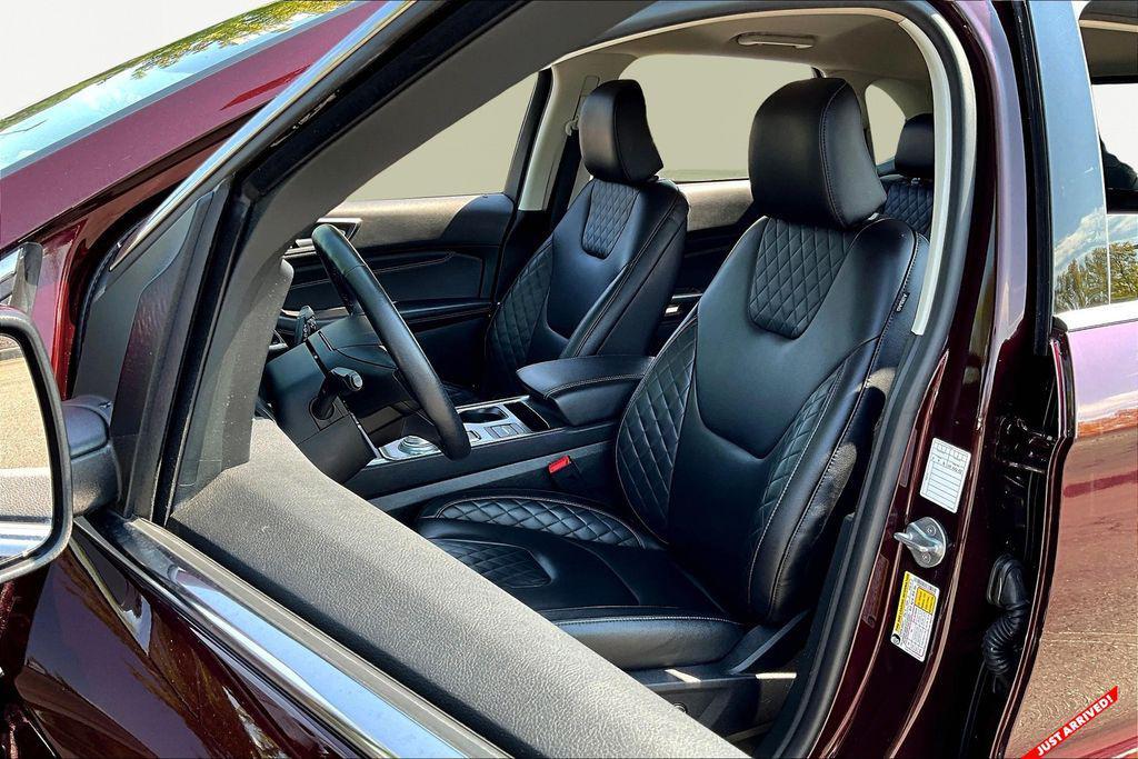 used 2024 Ford Edge car, priced at $28,982