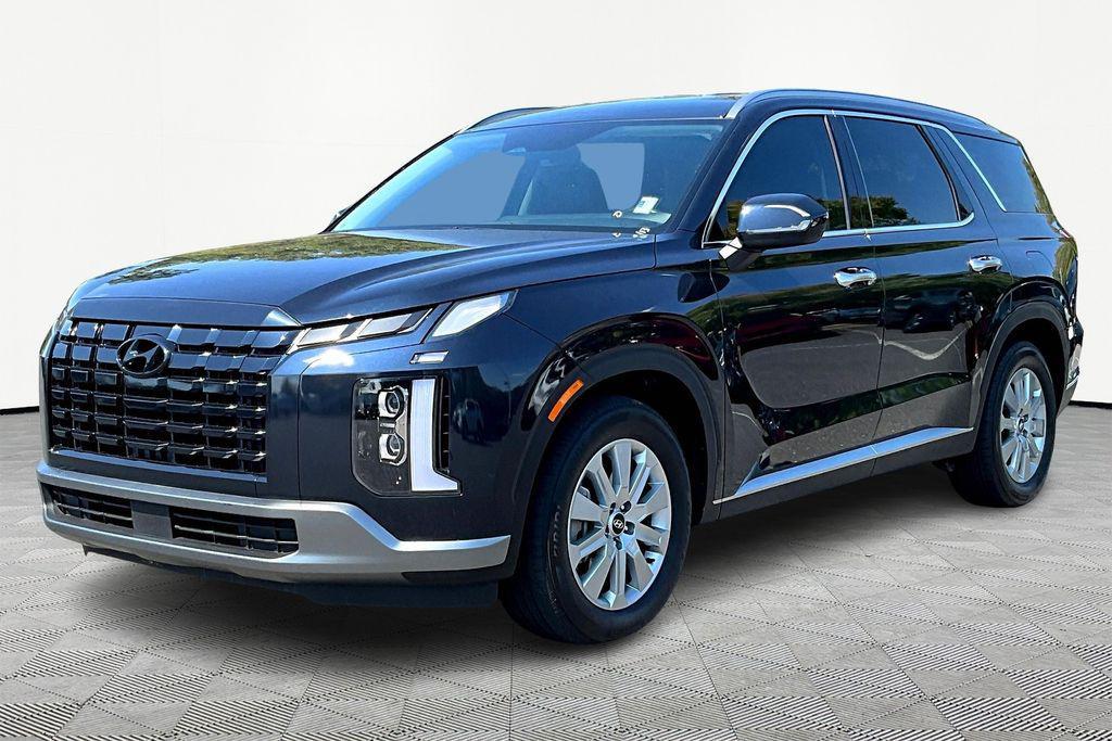 used 2025 Hyundai Palisade car, priced at $34,139