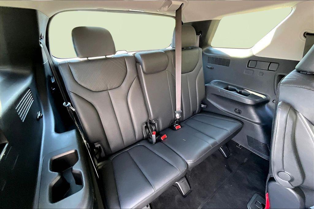 used 2025 Hyundai Palisade car, priced at $34,139