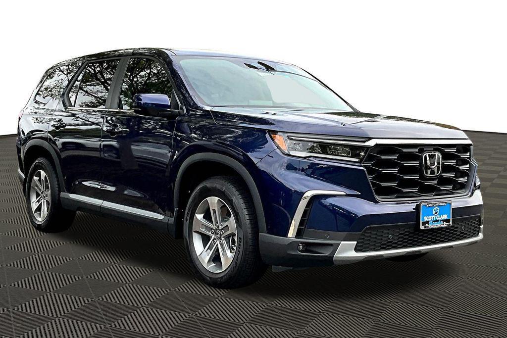 new 2025 Honda Pilot car, priced at $44,225