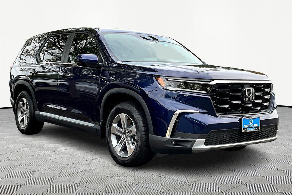 new 2025 Honda Pilot car, priced at $45,725