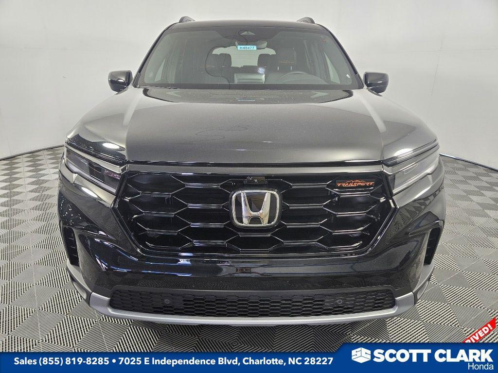 new 2025 Honda Pilot car, priced at $49,395