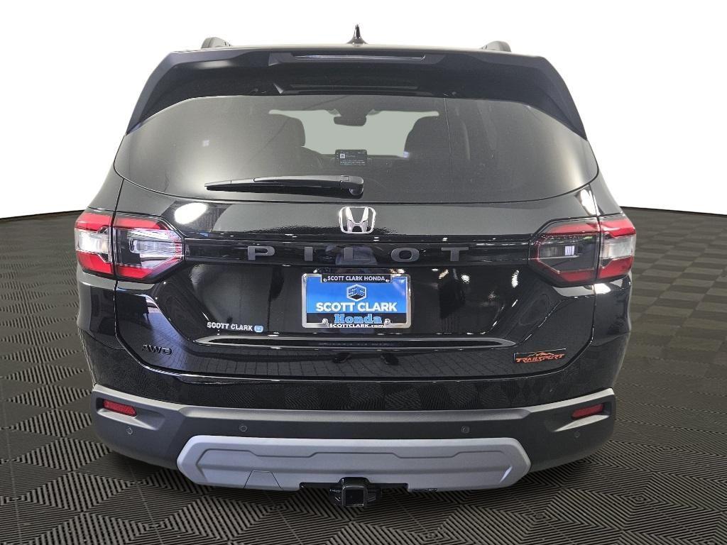 new 2025 Honda Pilot car, priced at $50,895
