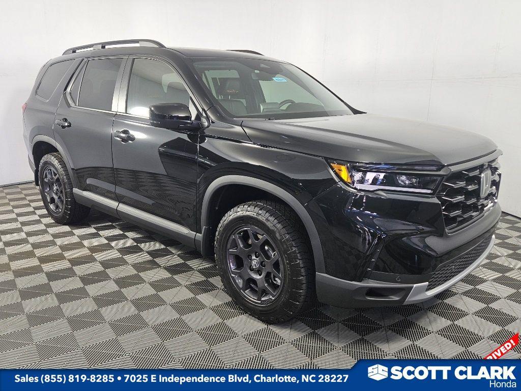 new 2025 Honda Pilot car, priced at $49,395