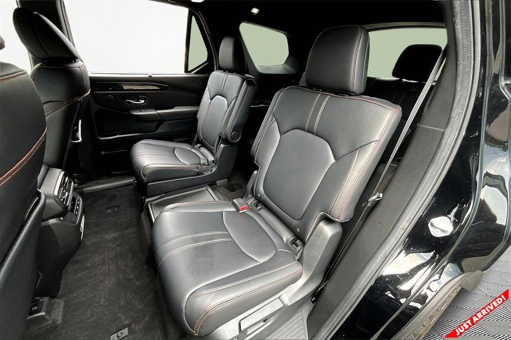 used 2024 Honda Pilot car, priced at $40,137