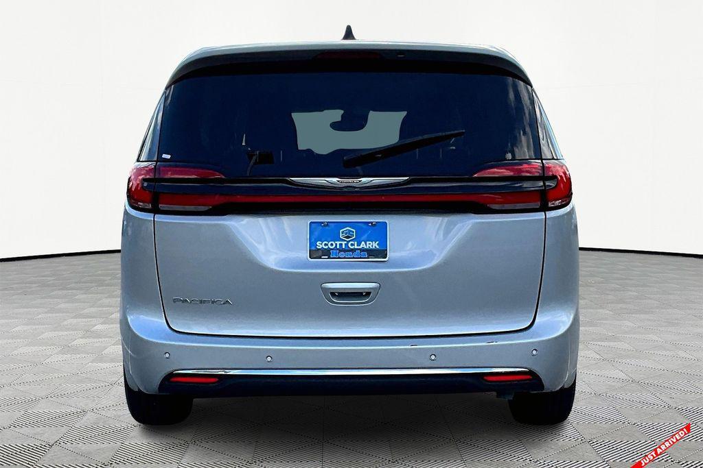used 2024 Chrysler Pacifica car, priced at $31,065