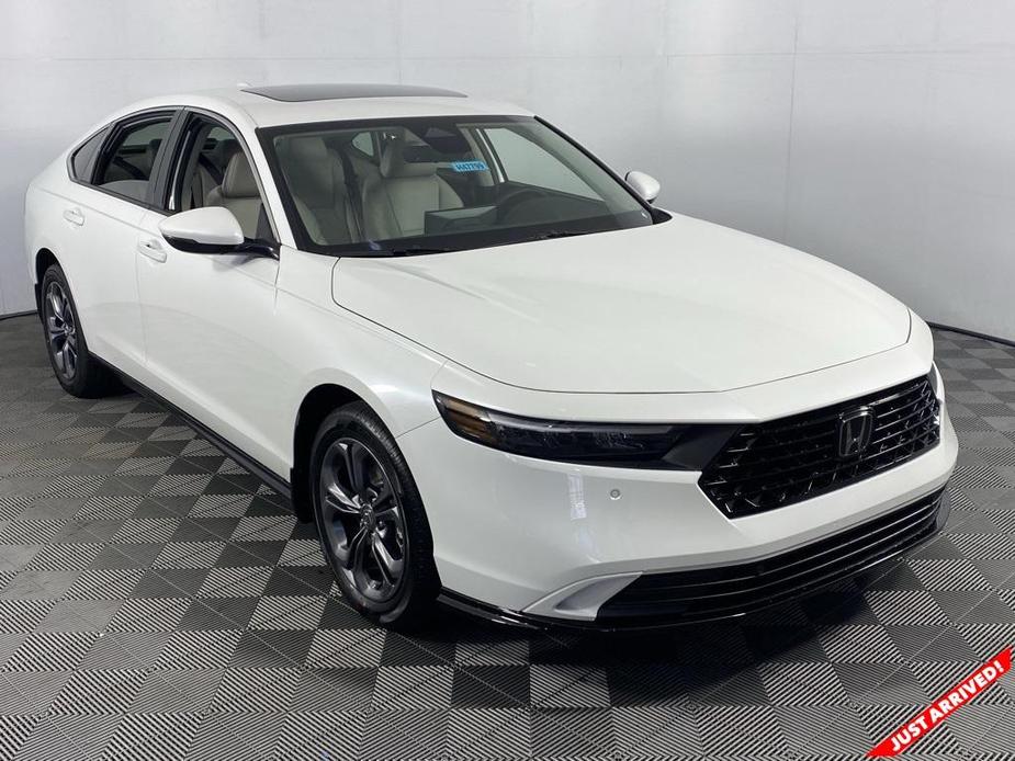 new 2024 Honda Accord Hybrid car