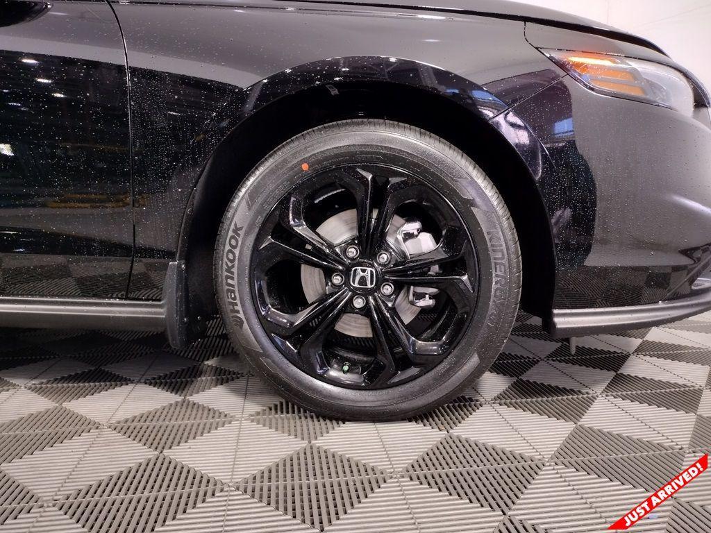 new 2025 Honda Accord car, priced at $31,755