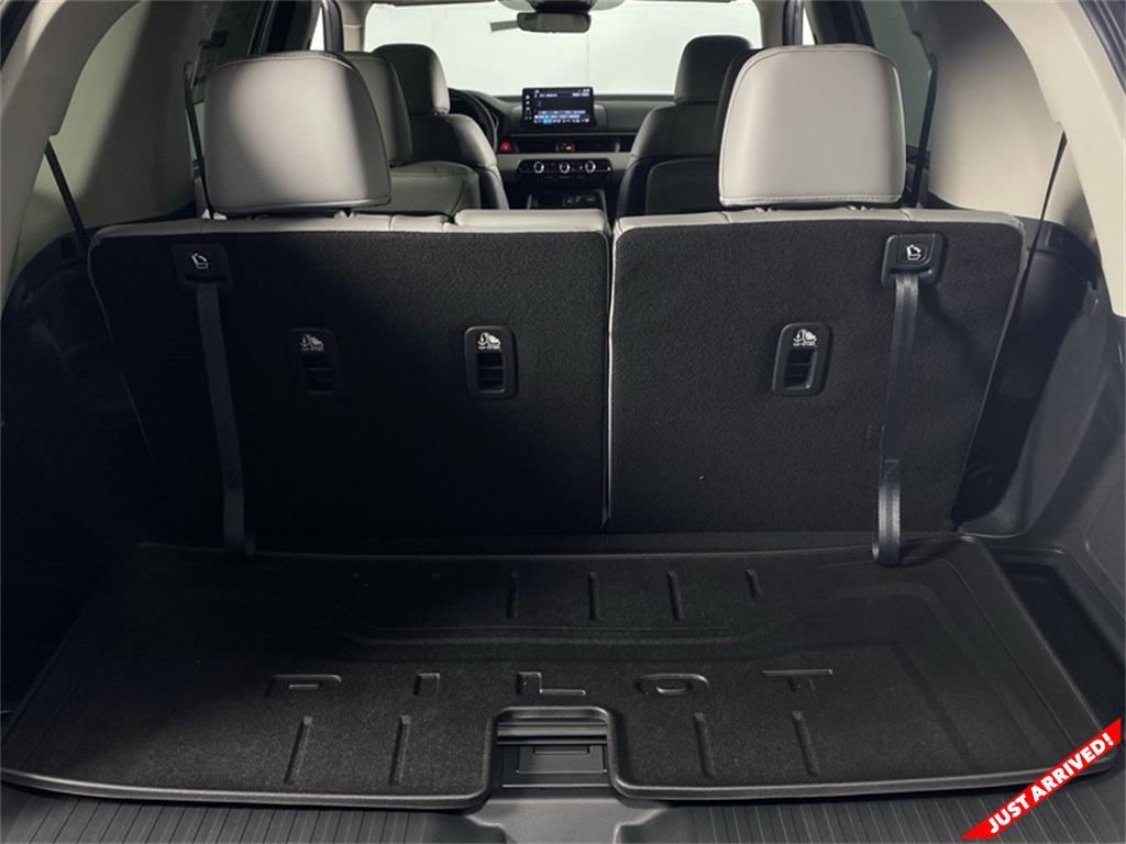 new 2025 Honda Pilot car, priced at $44,995