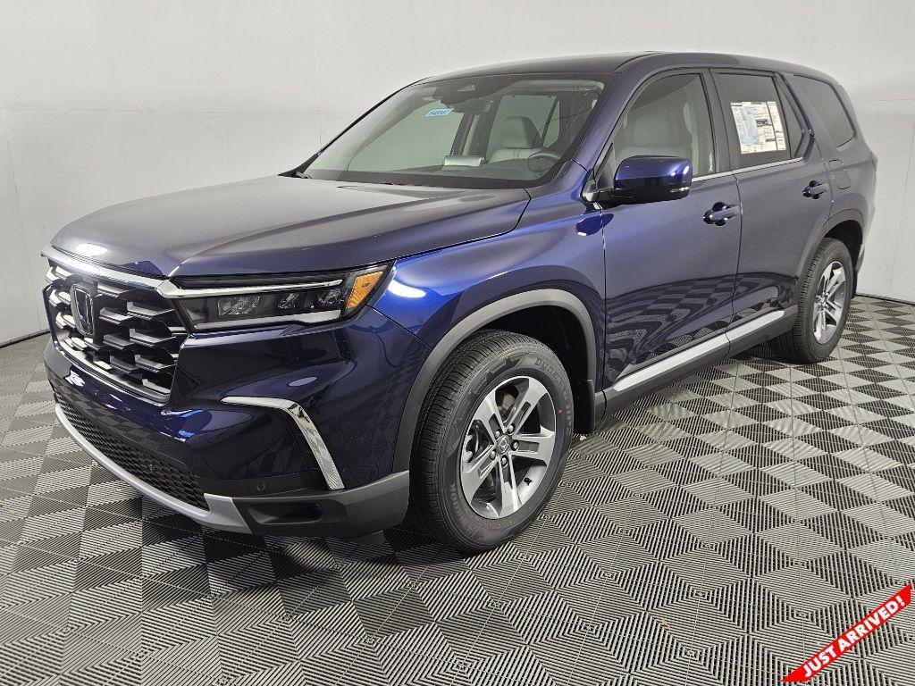 new 2025 Honda Pilot car, priced at $44,995
