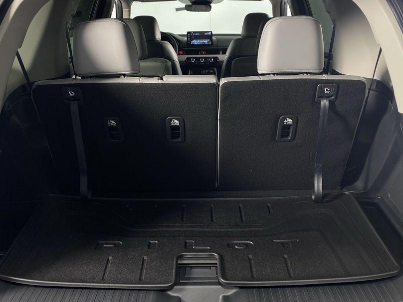 new 2025 Honda Pilot car, priced at $44,995