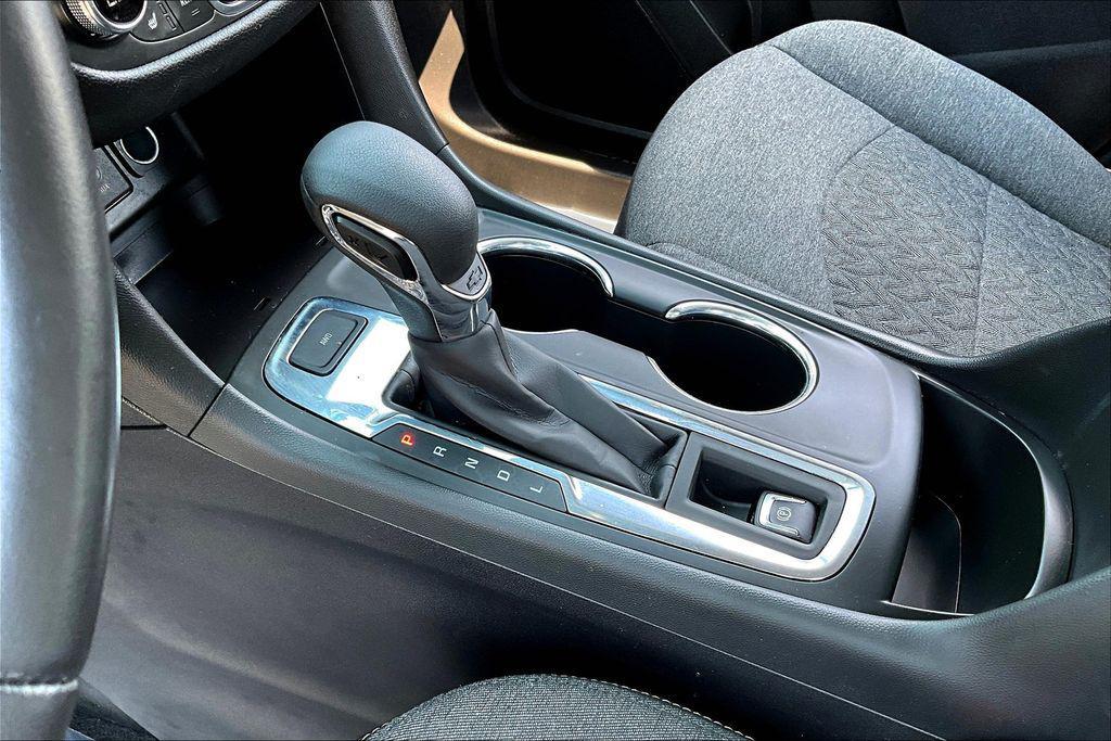 used 2022 Chevrolet Equinox car, priced at $19,104