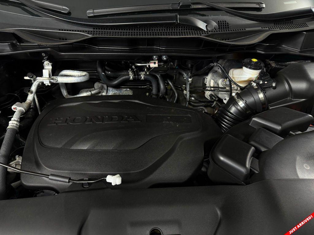 used 2025 Honda Odyssey car, priced at $81,000