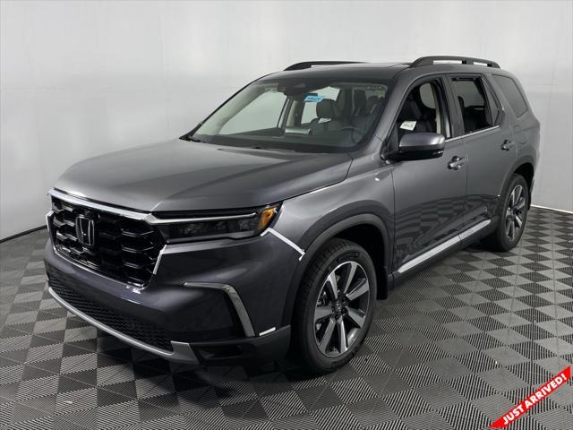 new 2025 Honda Pilot car, priced at $48,895