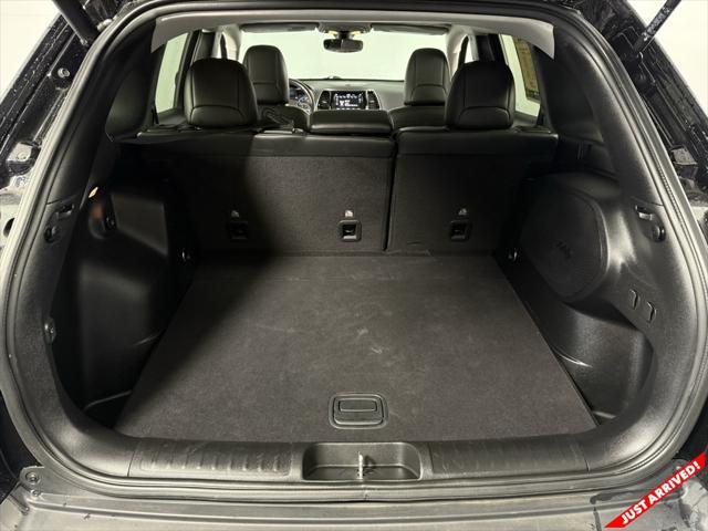 used 2019 Jeep Cherokee car, priced at $20,332