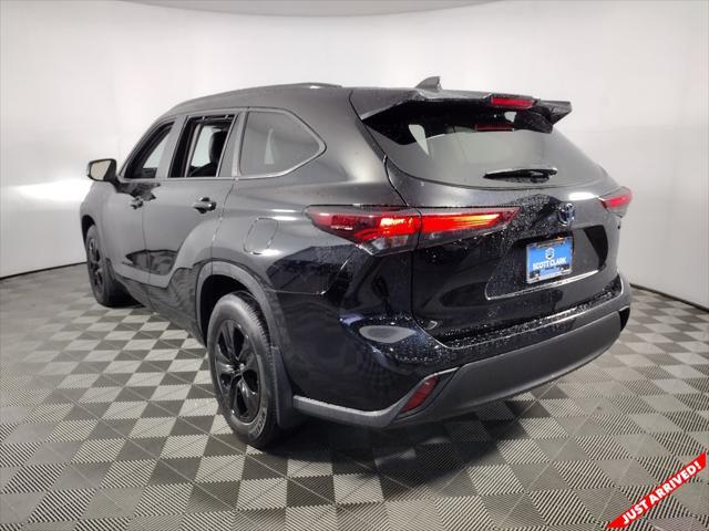 used 2024 Toyota Highlander Hybrid car, priced at $43,995