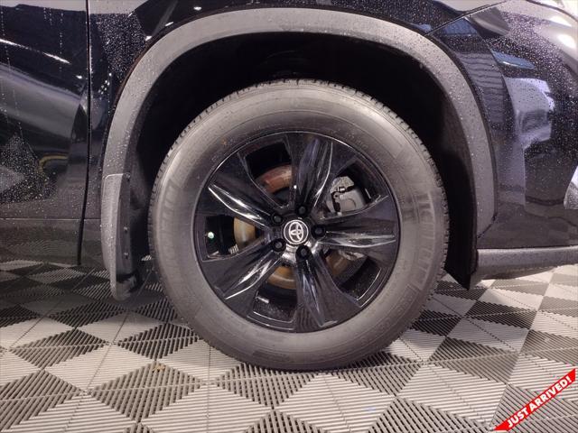 used 2024 Toyota Highlander Hybrid car, priced at $43,995