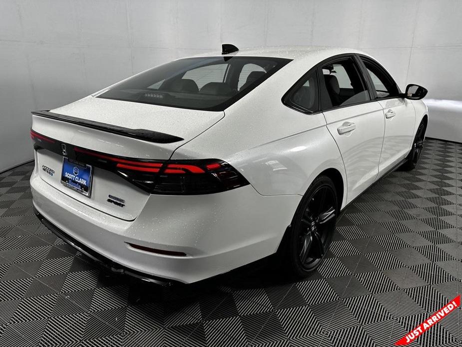 new 2024 Honda Accord Hybrid car