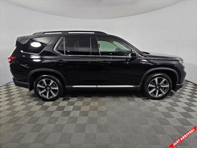 new 2025 Honda Pilot car, priced at $48,895