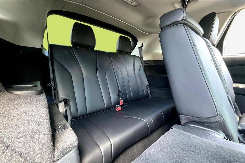 used 2023 Acura MDX car, priced at $42,300