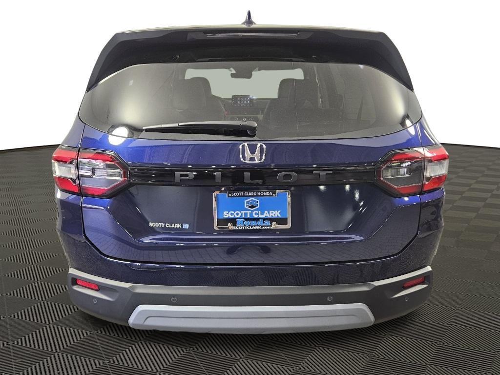 new 2025 Honda Pilot car, priced at $44,995